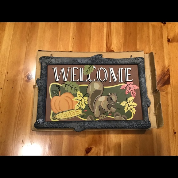 FALL SQUIRREL WELCOME SIGN For Your Nut House! NEW - Picture 3 of 5